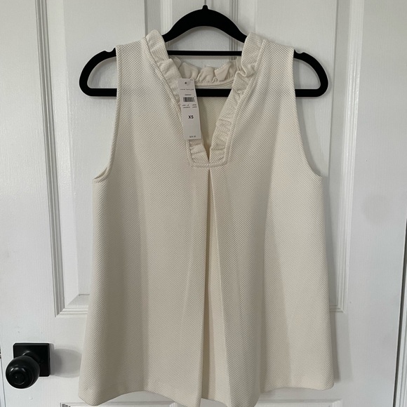 NWT Ann Taylor Ruffle VBack Top Ivory XS - Picture 2 of 3